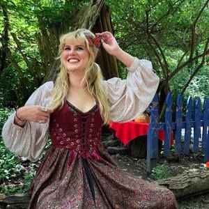 Meet your Posher, Becca